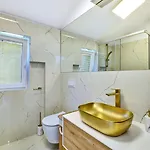 Apartament Rita Artatore *