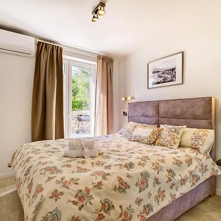 Rita Artatore Apartamento *